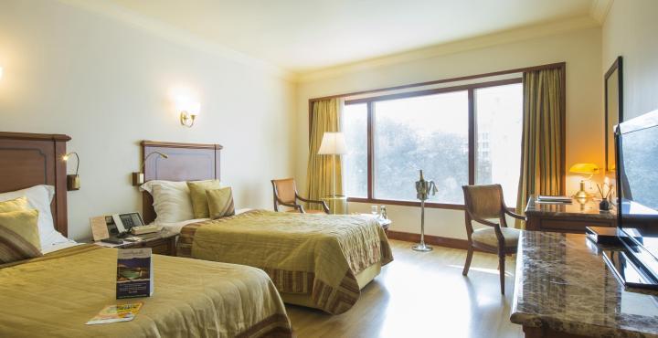 The Orchid Hotel Mumbai Vile Parle Eksteriør billede A room at the Taj Bengal