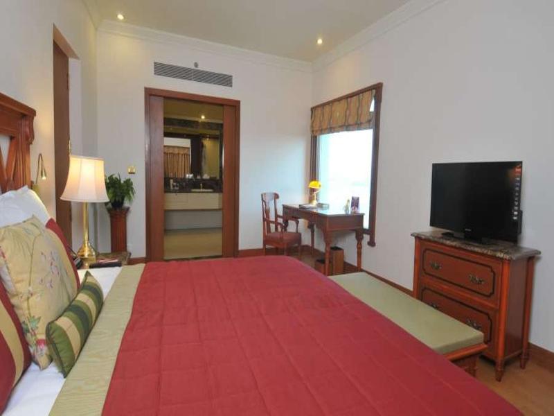 The Orchid Hotel Mumbai Vile Parle Eksteriør billede A room at the hotel